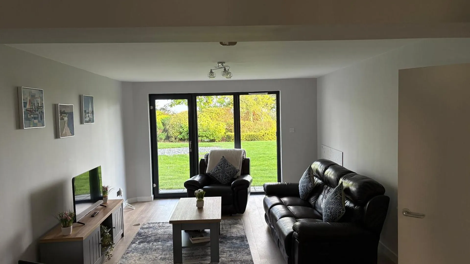 Seaside Garden Sanctuary Apartment Galway